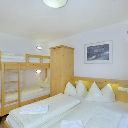 Schoeneben Haus Wikinge 펜션